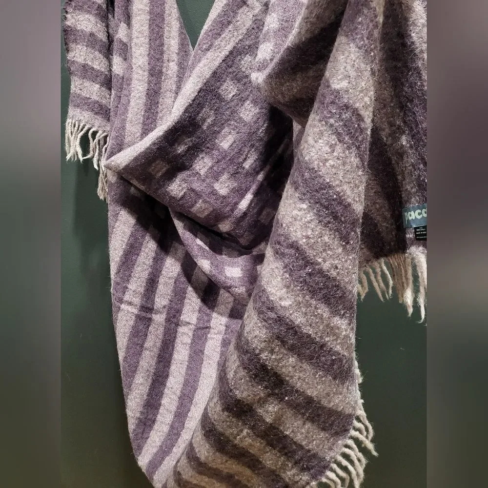 Pacas Purple Fringe Throw Blanket 100% Baby Alpaca 50x47 Lightweight